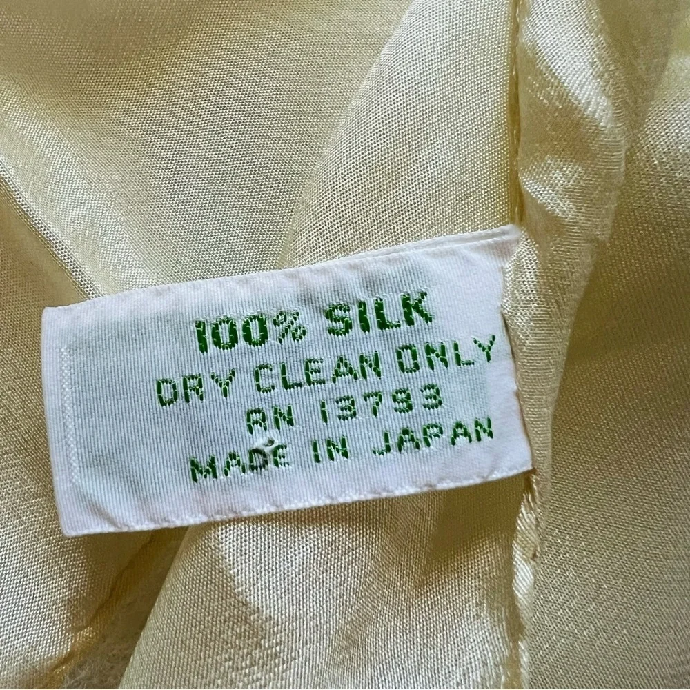 Vintage ELWYN NEW YORK SILK SCARF. Made in Japan.  Perfect condition.